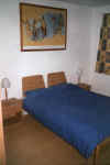 Bedroom.jpg (12906 bytes)